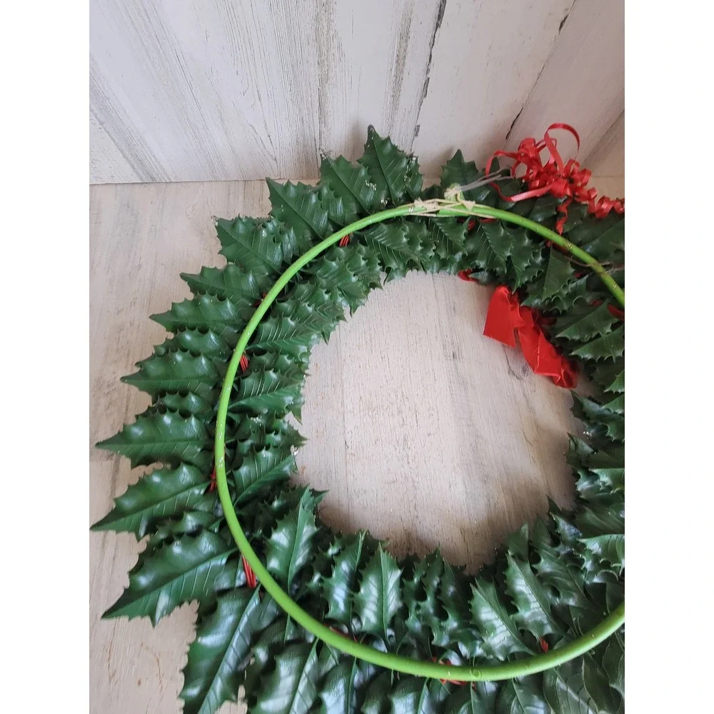 Vintage plastic faux wreath glitter Holly red bow Xmas hanging home decor unique